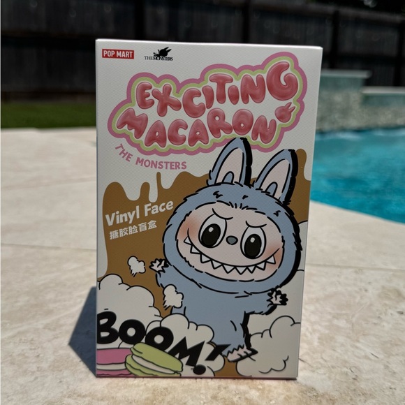 Authentic Pop Mart Labubu — “Exciting Macaron” Series (Green Grape) 💚 - Picture 2 of 5